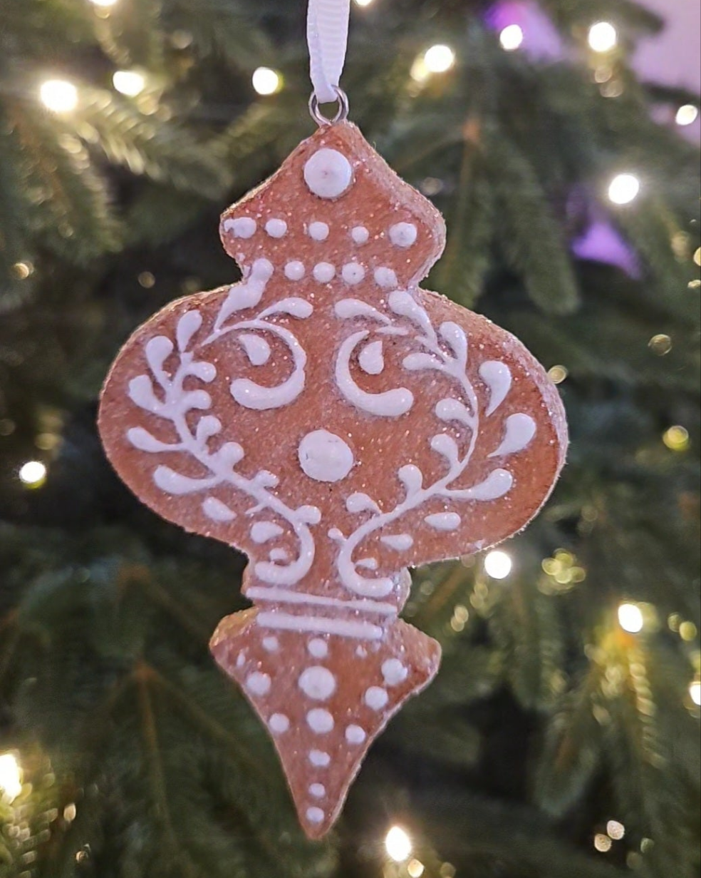 GINGERBREAD ORNAMENT HANGING
