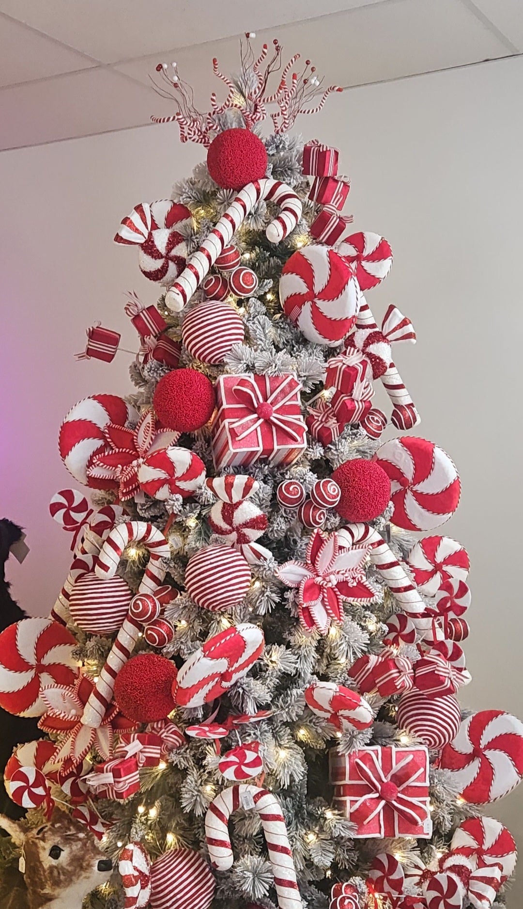 9FT PRE LIT SNOWY
