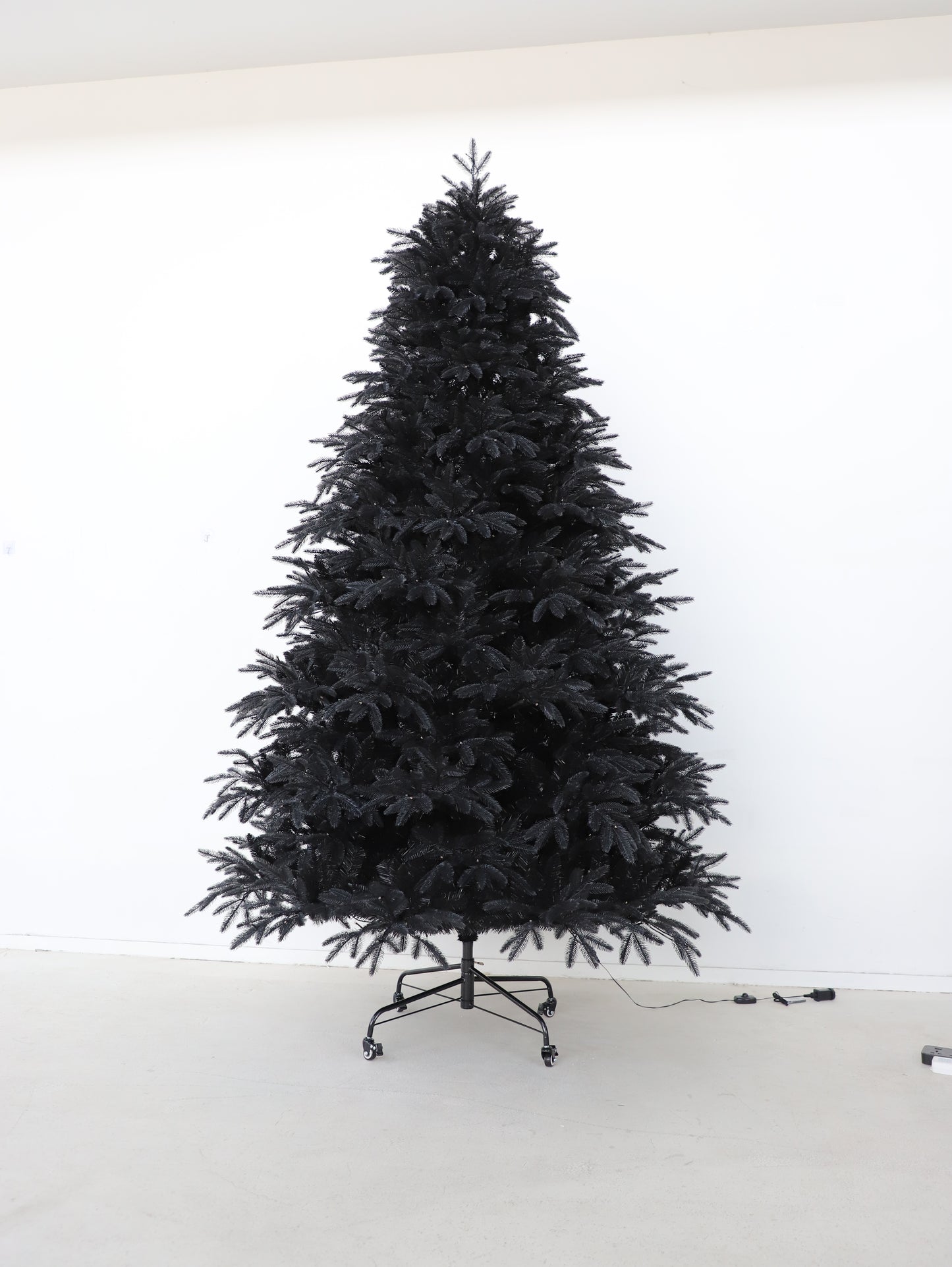 9FT PRE LIT BLACK DROOPY CHRISTMAS TREE