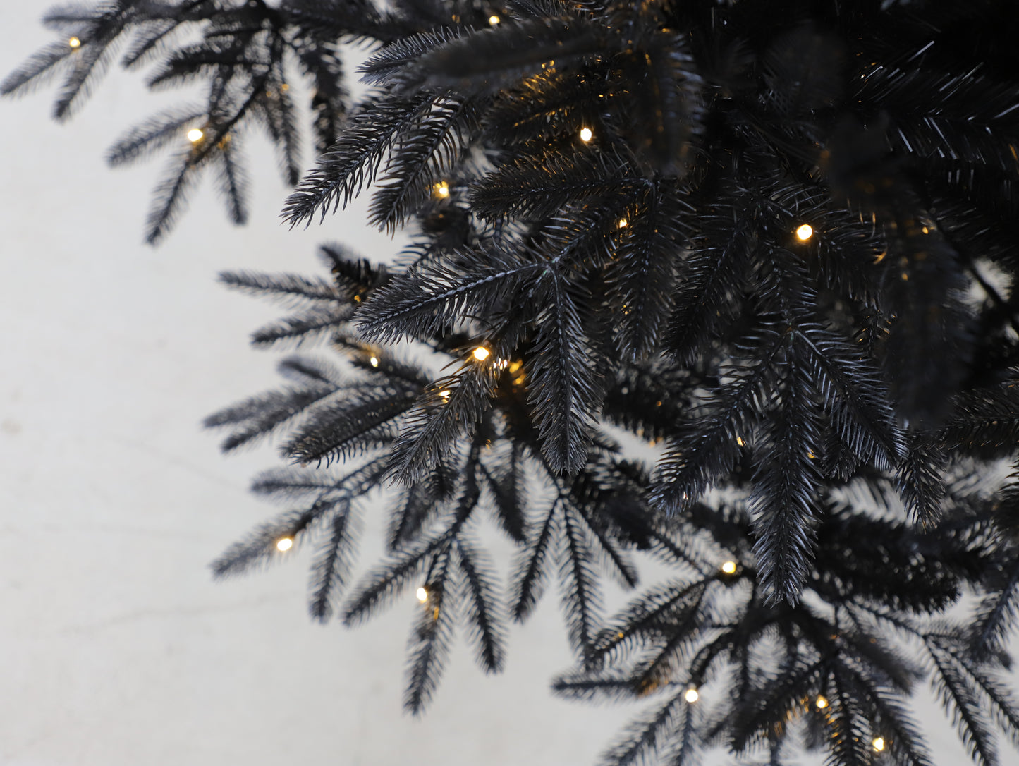 9FT PRE LIT BLACK DROOPY CHRISTMAS TREE