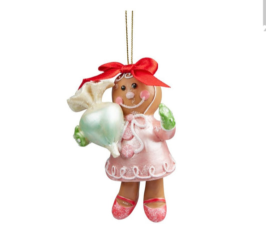 GINGERBREAD WOMEN HANGING