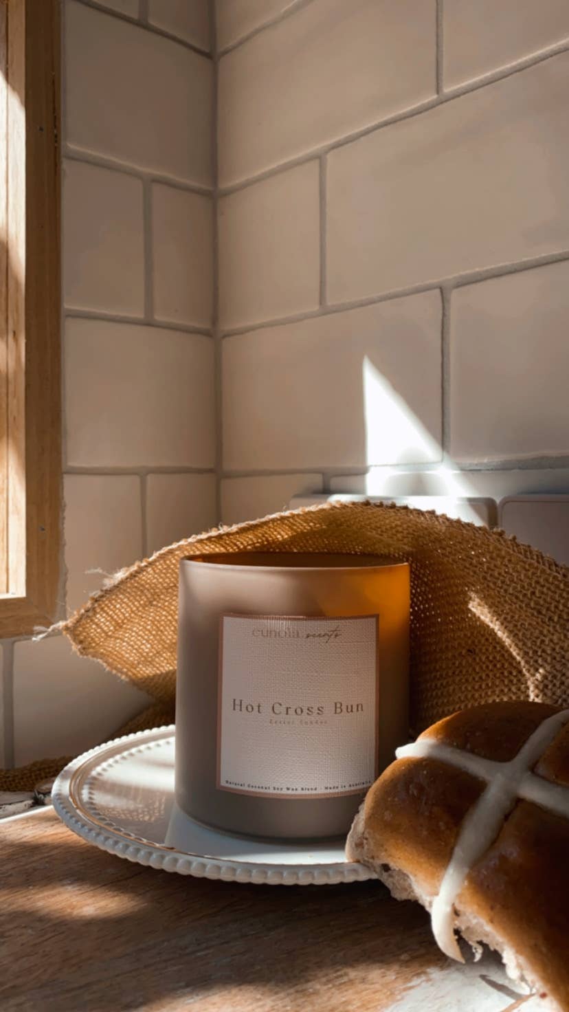 HOT CROSS BUN CANDLE
